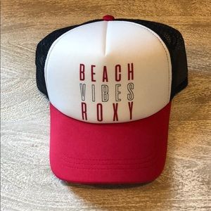 Roxy “Beach Vibes” red and black trucker hat